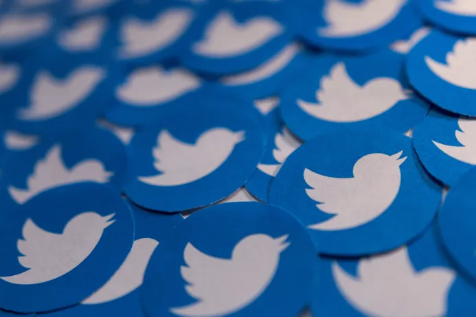 Twitter营销：品牌传播的社交引擎